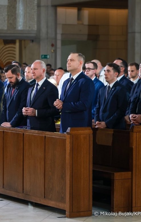 Sachinettiyil's tweet photo. Polish President Karol Nawrocki attends the beatification in Kraków today of nine Salesian martyrs who died in Nazi concentration camps during World War II.

Image: Presidential office https://t.co/H8sS4aTjeo