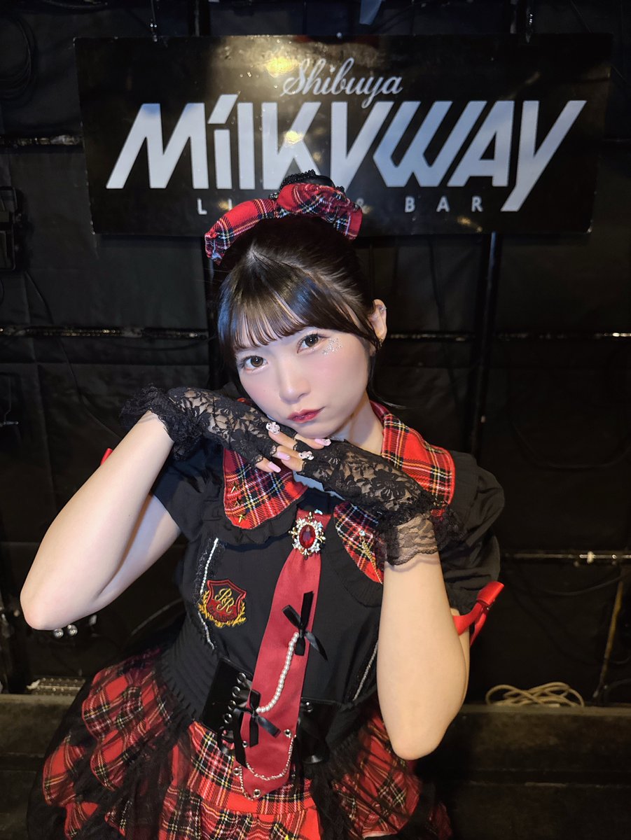 TCC_moeha's tweet photo. 𝑹𝒆𝒅 𝑹𝒂𝒅𝒊𝒂𝒏𝒄𝒆 ワンマンライブ
「正真正銘アイドル」ありがとうございました❤️‍🔥

今までの私の11年の中で
私なりに思う"正真正銘アイドル"で臨みました

世の中には星の数ほどアイドルがたくさんいて その中で私を見つけてくれたあなたとこれからもずっと一緒にいたいのです

たくさん照らしてくれてありがとう
萌葉を見つけてくれてありがとう♥️
#RRワンマン正真正銘アイドル
