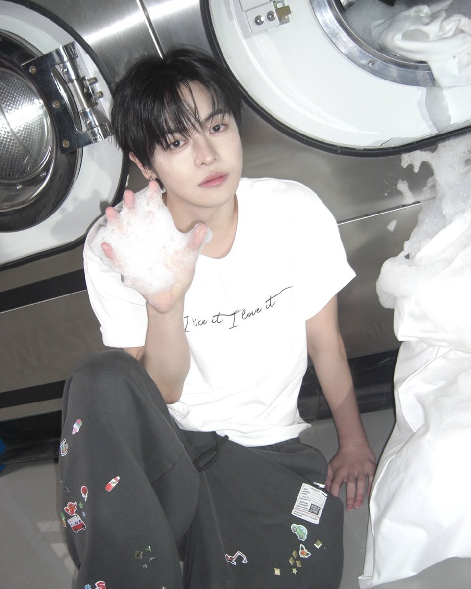 safeplaceleo's tweet photo. 260606 ald1.official ig update #LEO #리오 

OMG! 🫧 ∘˚˳° https://t.co/qYtdh1Toem