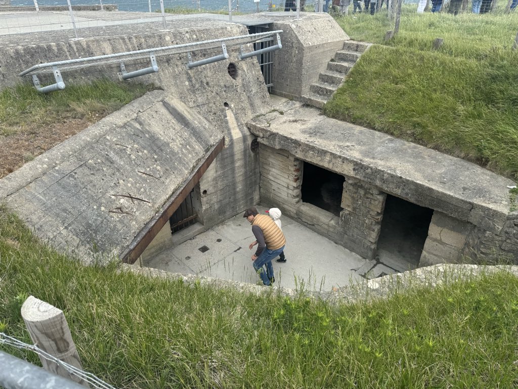 BreccanFThies's tweet photo. Pointe du Hoc, near Omaha Beach, was a German-occupied outpost of bunkers and machine gun nests. 

On D-Day, American forces scaled the cliffs and captured Pointe du Hoc

@FDRLST https://t.co/TguMkLBVvX