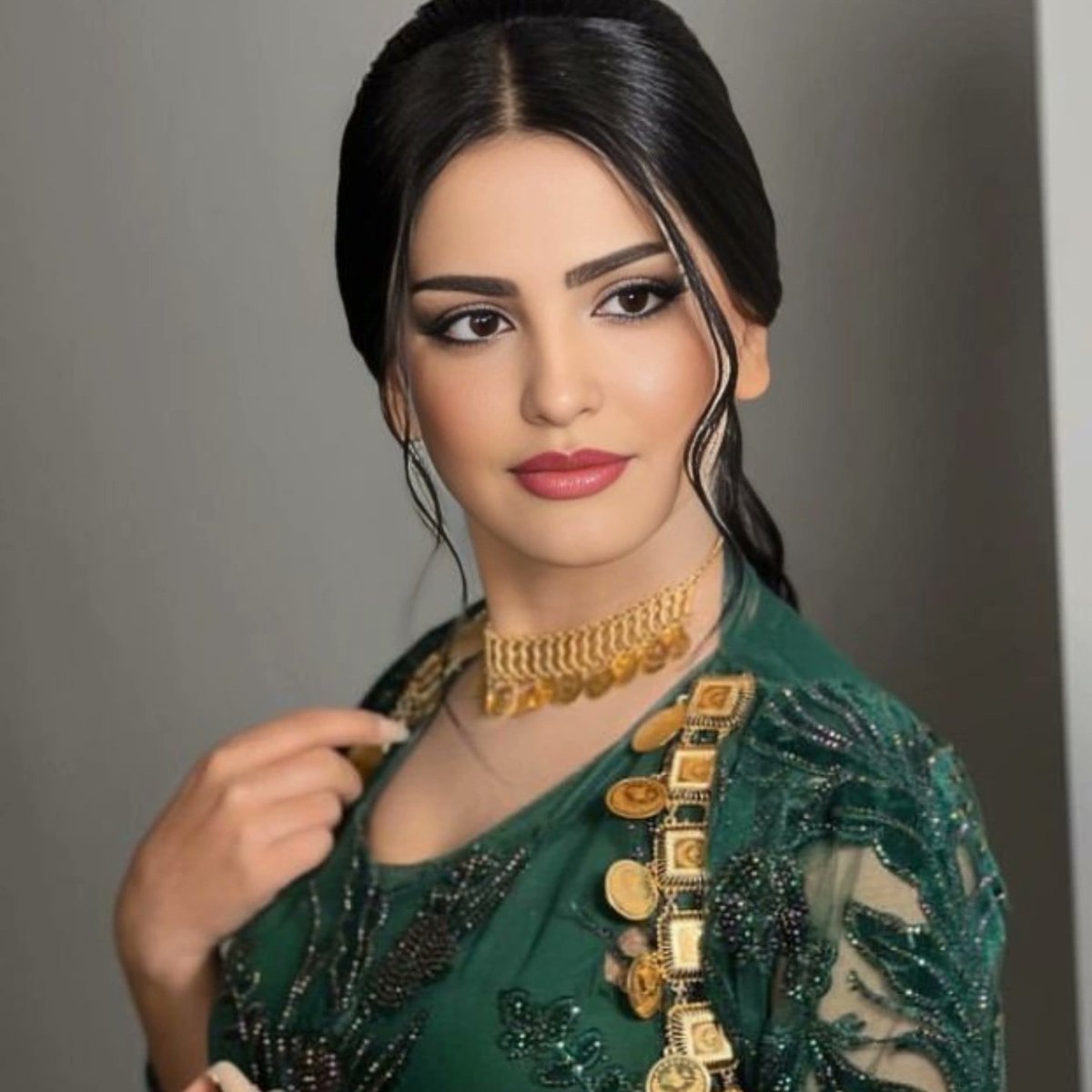 ReemAl77394's tweet photo. سؤال صريح بمناسبة  🚨

لو جتك 3,000,000 ريال اليوم 💵❤️

هل تعتقد أن هذا المبلغ بيحل كل مشاكلك؟

① نعم ✅
② لا ❌
اكتب اختيارك فقط في التعليقات 👇
وش أول شيء بتسويه لو دخل المبلغ لحسابك اليوم؟ 🤔💭 https://t.co/21UoRxtqtM