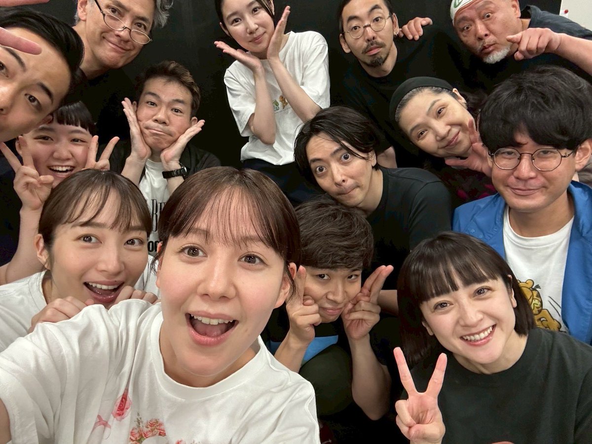 u_1_gp's tweet photo. TEAM NACSの『悪童』『マスターピース』、中村倫也くんの『アウトオブオーダー』、本多劇場の『鍵泥棒のメソッド・リブート』…どれかを観て『面白かった！』って拍手をくれた方々、あれと同じ演出家の作品です。あれと同じくらい自信作。あれが面白かった方々、全員集合！
https://t.co/MJ6tCCjkoW https://t.co/EFPTSkkLLi