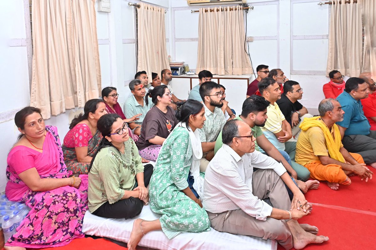 jayanta_malla's tweet photo. As directed by Hon’ble CM Dr. @himantabiswa dangoriya, visited Shri Shri Kamakhya Dham this evening and held discussions with the Doloi community, local residents and senior officials regarding the proposed Kamakhya Corridor.

Shri Shri Kamakhya Temple is among India’s most revered spiritual destinations, attracting devotees and visitors from across the world. The proposed corridor will enhance pilgrim facilities and further elevate the global stature of Kamakhya Dham and Nilachal Hill.

📍 Shri Shri Kamakhya Temple, Nilachal, Guwahati
