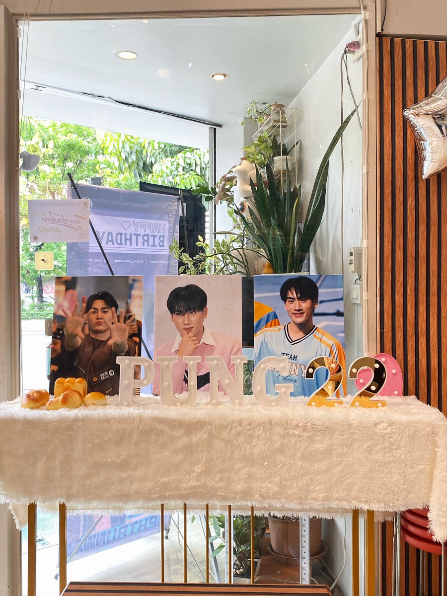 bellforKNG's tweet photo. มาเเย้วน๊าาา ย๊ากกกอ้วงงง 🍞🥖

#HomeBakedCafeForPung 
#HomemadeLoveForPung22YRS
#pungphirunwat https://t.co/qITvqiVoXh