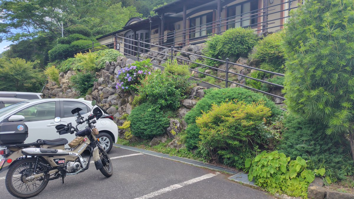 YuKifree6's tweet photo. 本日は蕎麦ツーリング。古河橋 (重要文化財)見たり、峠ワインディングしたり。つか、やっぱ山は寒い…。最低１５度で、さすがに非常用パーカー羽織った。 https://t.co/GySomR758M