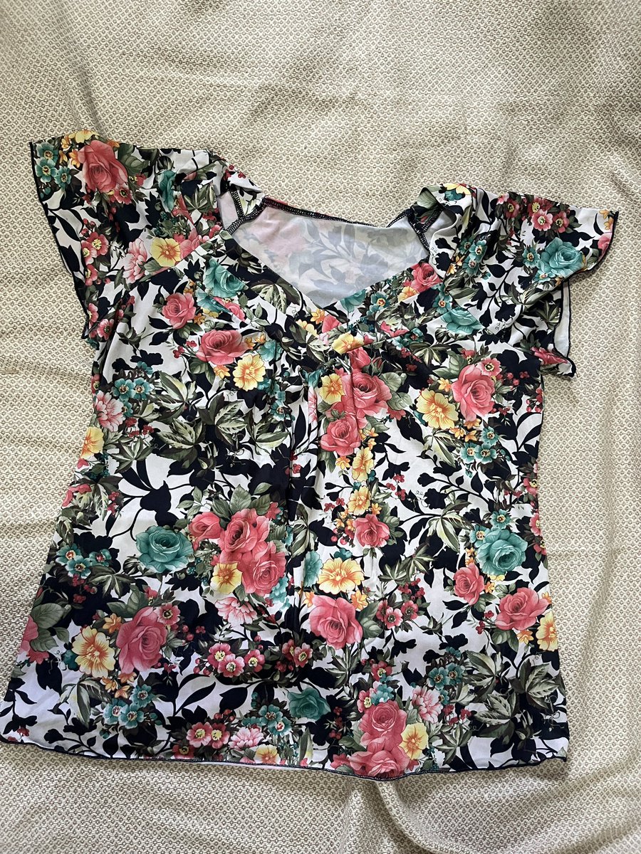 luvgraceii's tweet photo. 🌸เสื้อแขนสั้นใส่อยู่บ้าน ลายดอกไม้ ใส่สบายมากก ผ้าซาติน พริ้วๆ

✿ ยาว25.5 อก40-58 รอบแขน20
🍀 50฿

สนใจเดมสอบถามขอดูเพิ่มเติมได้ค่ะ♥️

#เสื้อผ้ามือสอง #เสื้อผ้ามือสองสภาพดี #ส่งต่อเสื้อมือสอง #ส่งต่อเสื้อผ้ามือ2 #โล๊ะตู้เสื้อผ้ามือสอง #ส่งต่อเสื้อผ้า https://t.co/S9aPm8Qu54