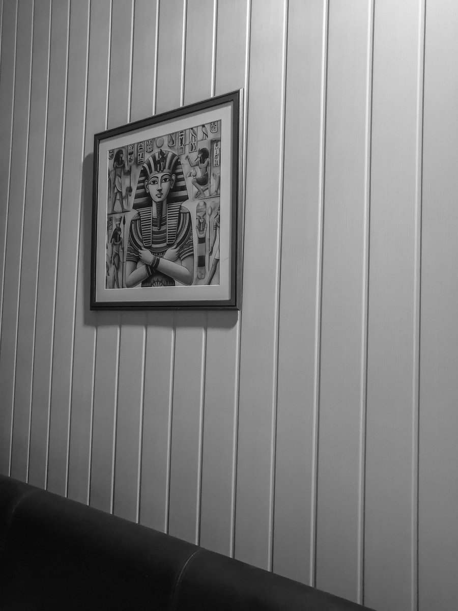 liapsart's tweet photo. My dad isn't really the type of person you'd expect to buy art.

But seeing this hanging in his room surprised me. It made me realise that there comes a point in life where people slowly fall in love with art without even realising it.

And I think that's beautiful. https://t.co/uhhx0OR0r5