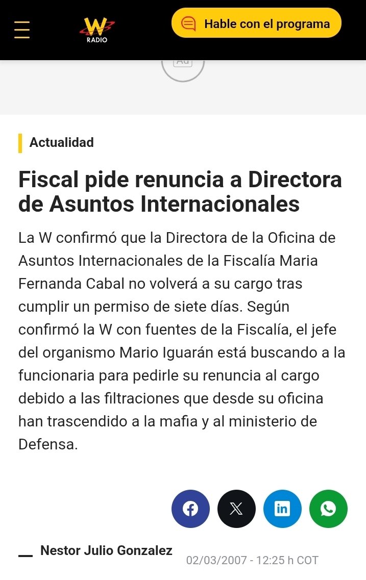 MartinNava65258's tweet photo. @MariaFdaCabal Indigna usted, maldita prra asquerosa, gonorrienta. 
Te echaron de la fiscalía por mafiosa 
Usted fue sorprendida comprando votos. 
En un pais medio decente, usted y toda su maldita familia estuviera presa https://t.co/gJYUc97uAL