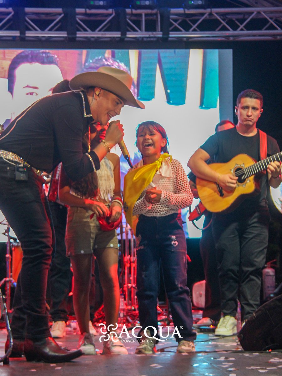 Acquacc's tweet photo. El Festival Folclórico Colombiano ya se vive en Acqua Power Center junto a Tropicana.
Dimos la bienvenida a esta gran celebración con grandes cantantes https://t.co/r6ziIuZfuO