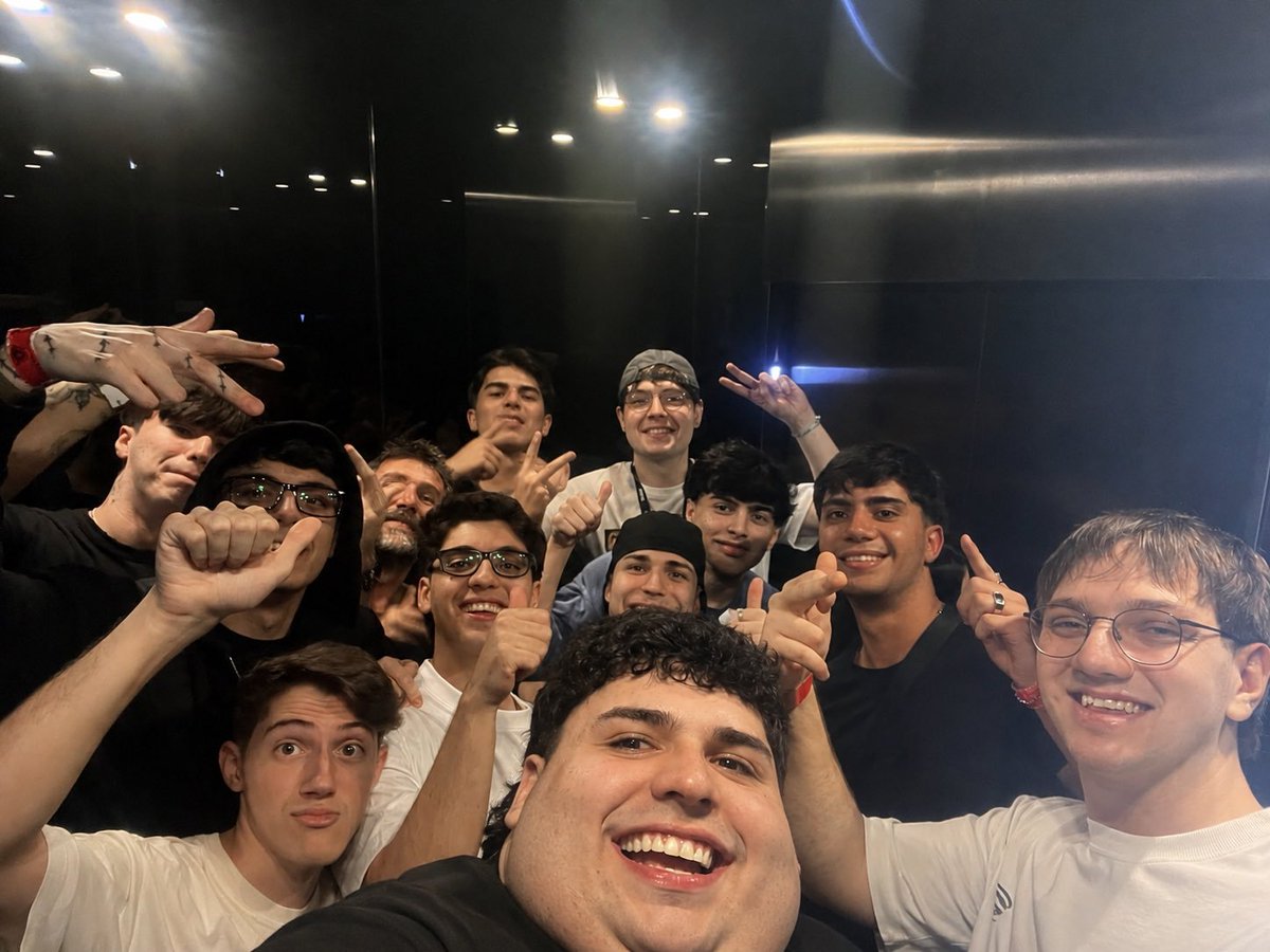 gorilonfn's tweet photo. Voy a arrancar a seguir a algunos que hayan usado el código GORDILON para la nueva temporada

Dejen sus fotos usándolo, los leo 🫡 https://t.co/z8XupC1s3k