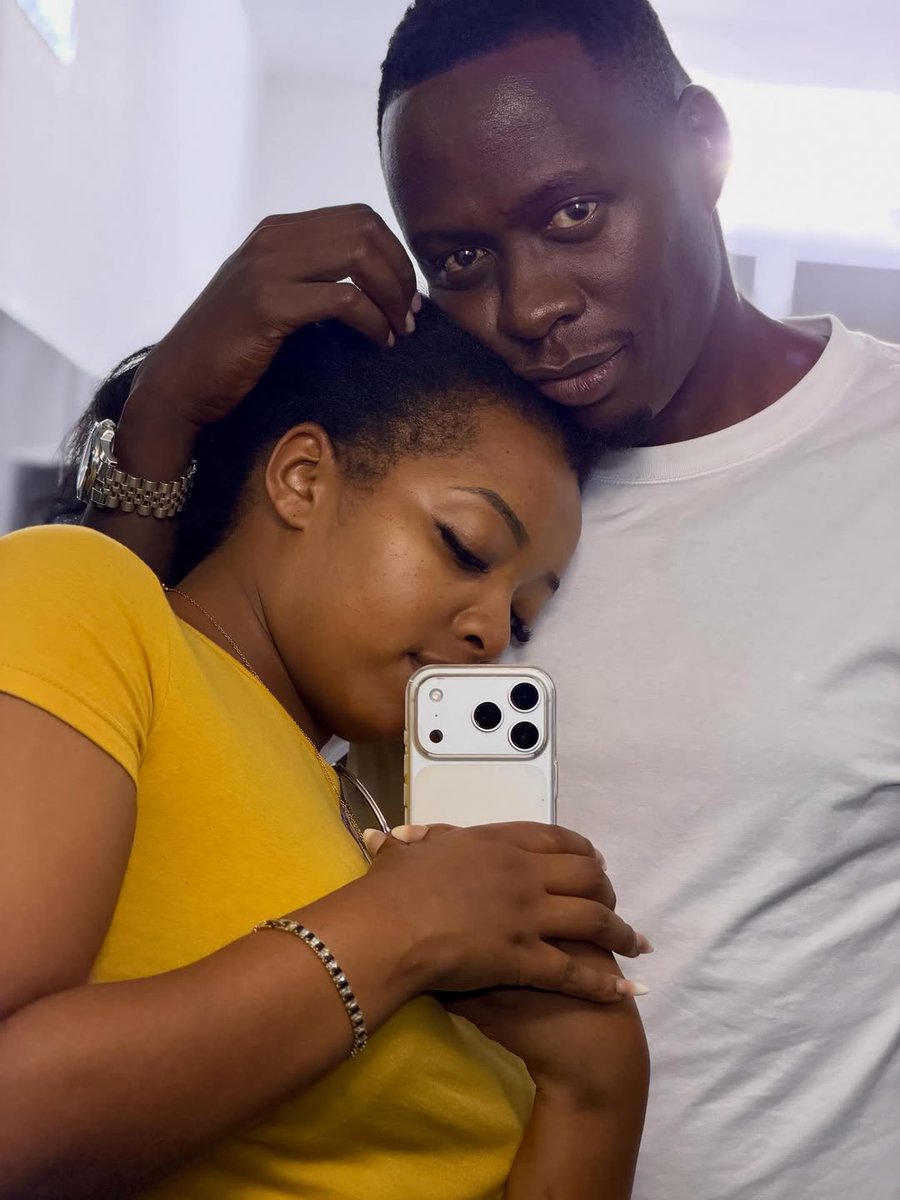 LabanMbunya's tweet photo. Oga Obinna is sparing nothing! He understood his role and immediately struck a kick from 18 that entered the goal and left the goalkeeper on the ground.

As a man, when you get a lady who has a soft spot on you,just take that home advantage and score as many goals as possible. 

Whoever who thinks women are hard to persuade, ask the Russian guy and find yourself some coins, and you will hear good like a barren woman who has given birth to twins.

Amerix always says, "Look for money and attract value and women."