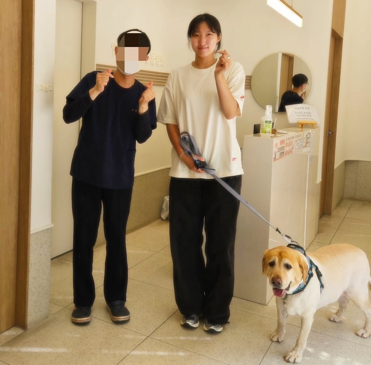 hdec1313's tweet photo. 쥰과 미남이 근황 자만추🐶🐕 https://t.co/wrURhuiJIN
