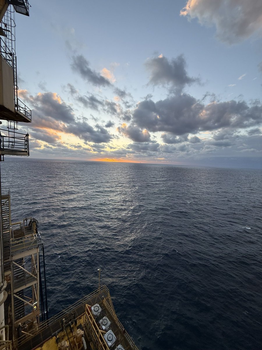 ericallea's tweet photo. Stay lacing me with the rig views 😍
Good morning yall! https://t.co/FJFjzc31Ev
