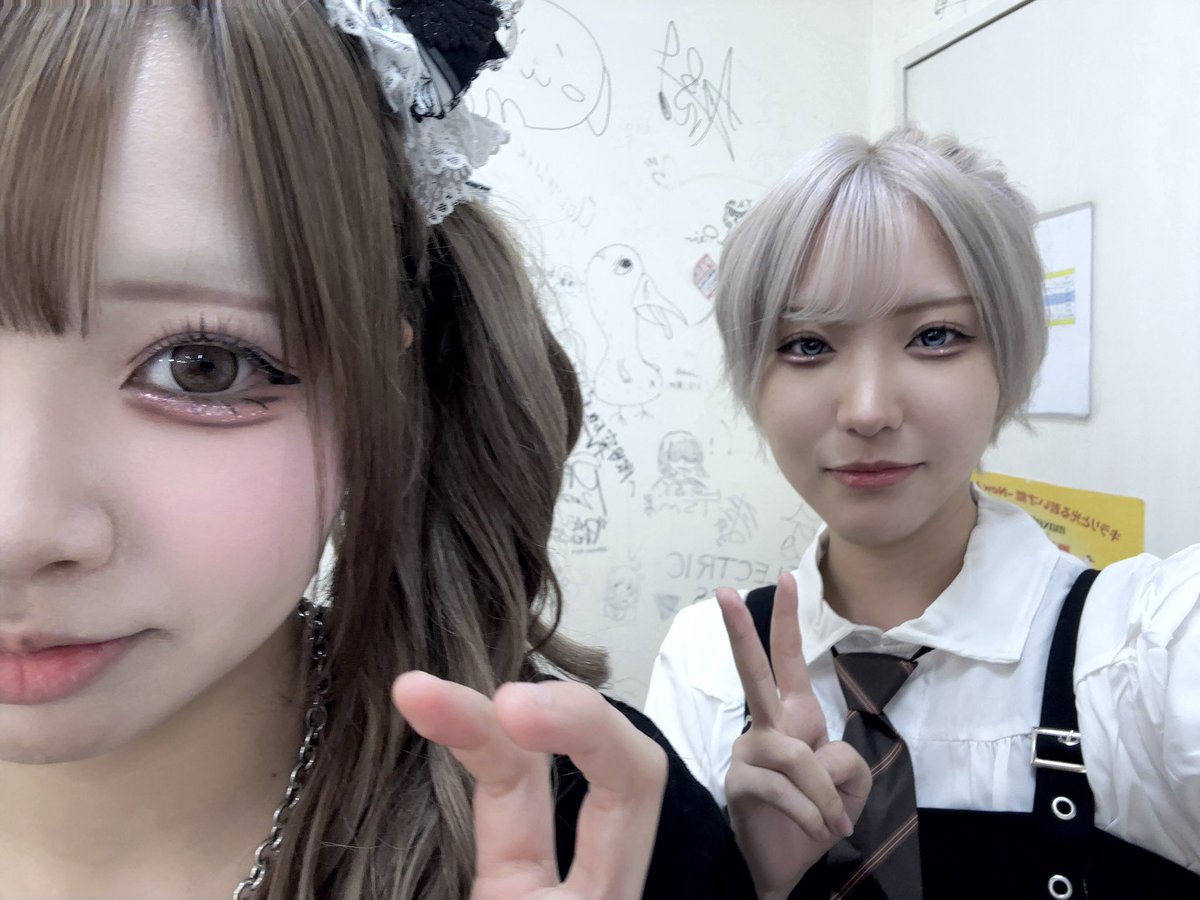 tokiusa_makoto's tweet photo. 爲瓏誕生祭～～✌🏻💙ྀི

好きな曲を爲瓏の声で聴きたいって言う皆の気持ち改めて共感した！音楽を愛し愛された女だ！
おめでとうすぎ、好きよ🥳

#なるたん2026 https://t.co/KWAE2A66PJ