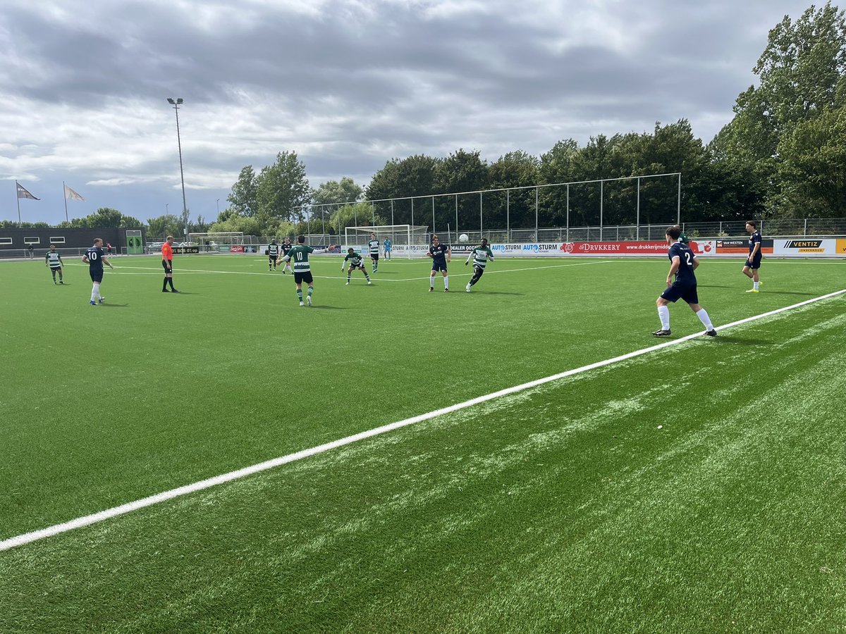 elButro9's tweet photo. Geweldige redding keeper Macdaniel @vvhardinxveld op een inzet van Zeelandia
De zon breekt door hier in Middelburg 
Collin de Kok verlaat het veld en Marnix Trouwborst komt erbij 
@RVoetbal 
@omroepzldsport https://t.co/OLI1e0GtKr