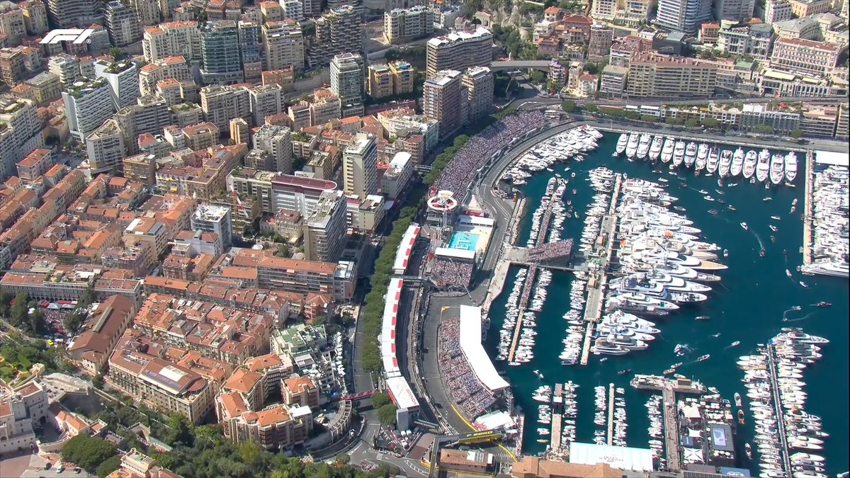F1's tweet photo. 🟢 GREEN LIGHT 🟢

One last flying lap coming up in Q1, with 2m 11s left on the clock! ⏱️👀

#F1 #MonacoGP https://t.co/EDv3kvINUE