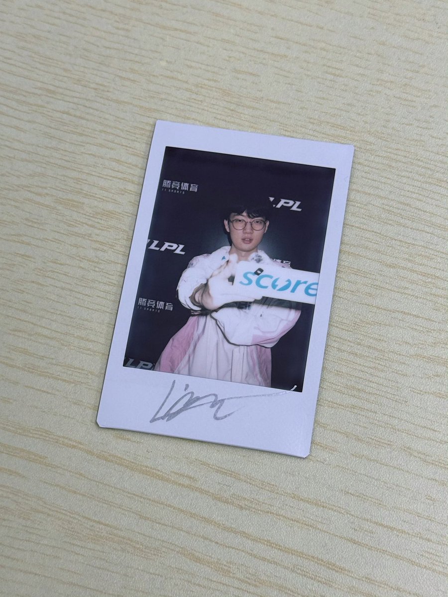 confuxun's tweet photo. #Viper has given everyone an update on his hand:
βIt's much better now, almost back to normalβ
π₯Ήπ«³π» https://t.co/rAIRwJBMZl