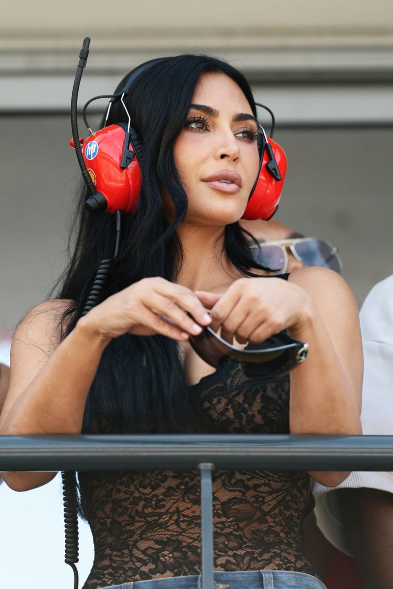 daoneverloses's tweet photo. Kim kardashian in monaco for formula1 https://t.co/ApRWhNRToi