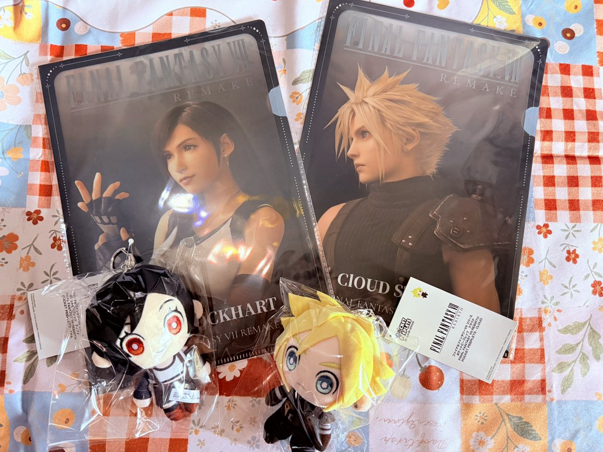 lucy230023's tweet photo. #クラティ  #cloti   #FF7R  

😘 Tifa and Cloud's dolls are so cute https://t.co/snC8lXVfXg