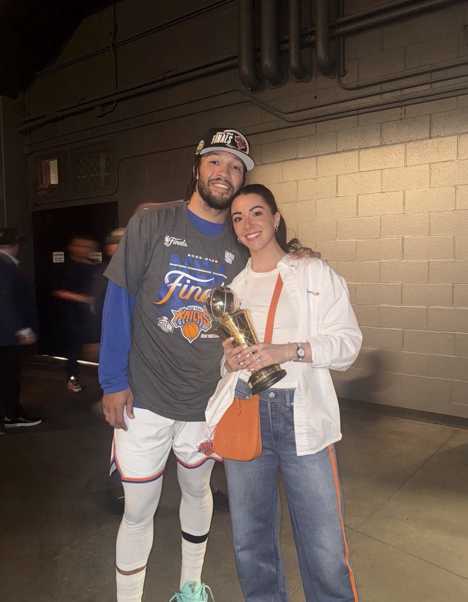 MurrayHillGuy1's tweet photo. → be Jalen Brunson

→ NBA dad

→ spend your childhood in locker rooms

→ move around chasing your dad’s career

→ become undersized kid everyone doubts

→ become Illinois high school legend

→ meet your future wife in high school, stay loyal to her 

→ win state championship

→ go to Villanova

→ become the ultimate coach’s kid

→ win two national championships

→ graduate as one of the greatest players in school history

→ get drafted 33rd overall

→ watch 32 teams pass on you

→ spend years hearing you’re too small

→ spend years proving them wrong

→ become role player in Dallas

→ become one of the most respected teammates in the NBA

→ leave for New York

→ everyone says Knicks overpaid

→ move into the biggest spotlight in basketball

→ embrace it

→ become an All-Star

→ become All-NBA

→ make Madison Square Garden & NYC basketball relevant again

→ become the guy every dad wants his son to be

→ marry your high school sweetheart beautiful mid

→ sign a $100M+ contract

→ carry the hopes of 20 million New Yorkers

→ NYC’s own Batman 

→ win NBA championship 

→ king of New York
