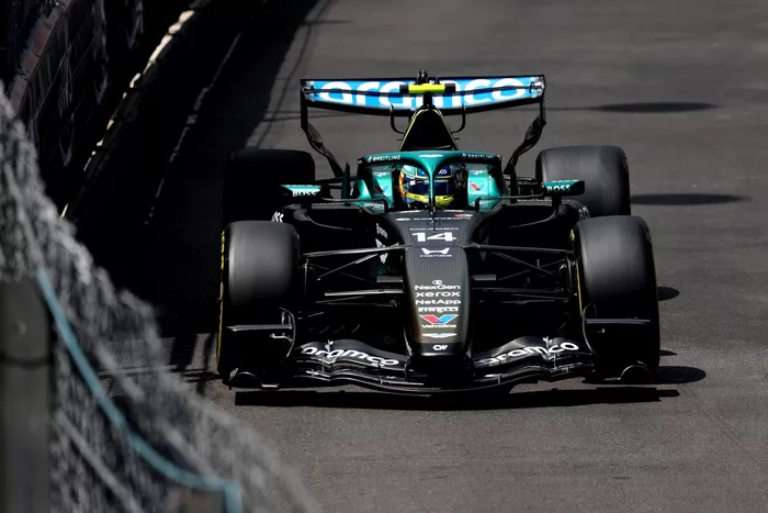 F1BigData's tweet photo. Fernando Alonso qualified better with a Minardi in Monaco 2001 (P18) than with an Aston Martin in 2026 (P21) https://t.co/zC4FcrmBzj