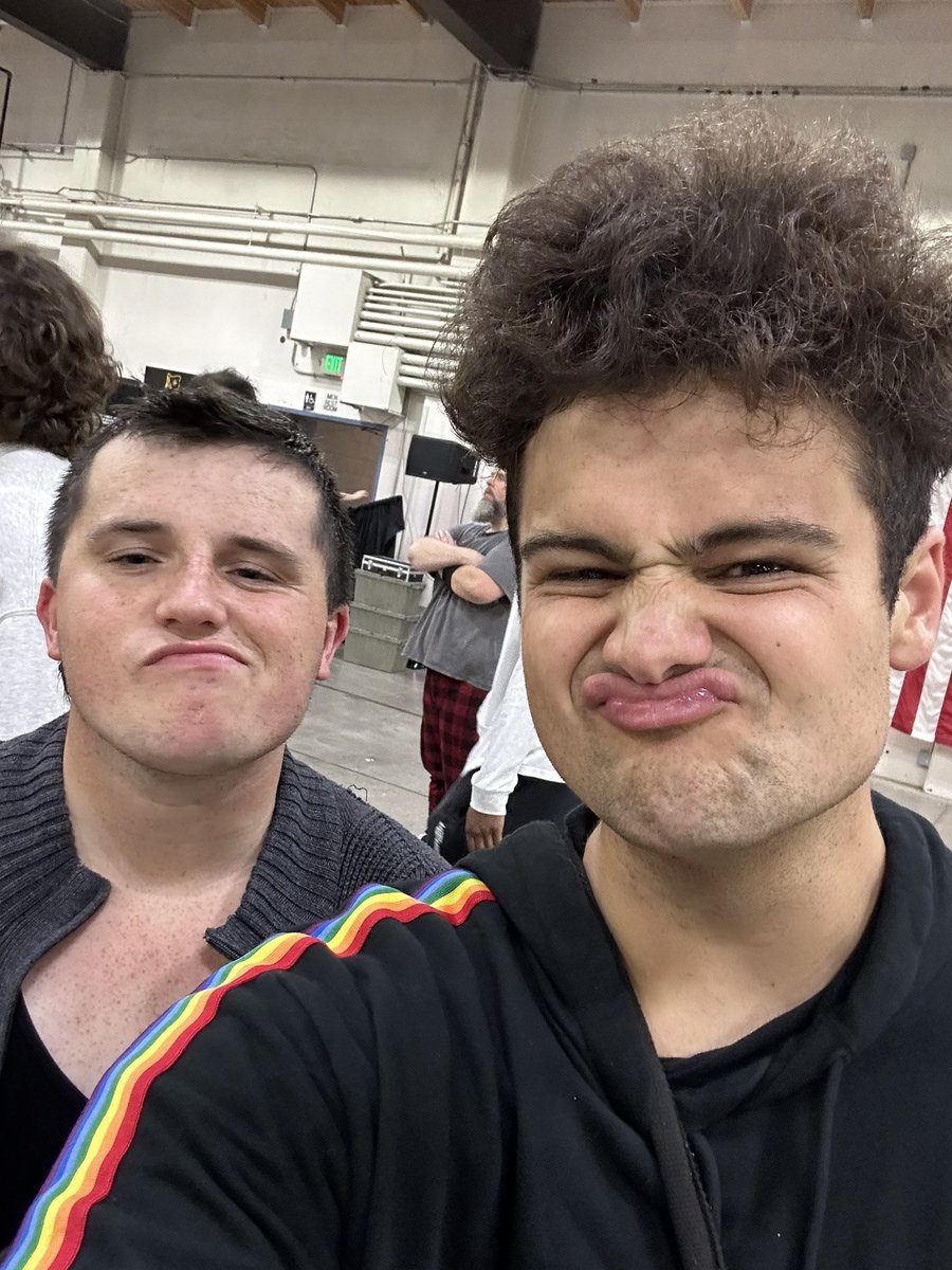 jordanw_s's tweet photo. hbd @Elliottyler_ the best of the best, love &amp; miss you bb 😘 https://t.co/vl53GouVts