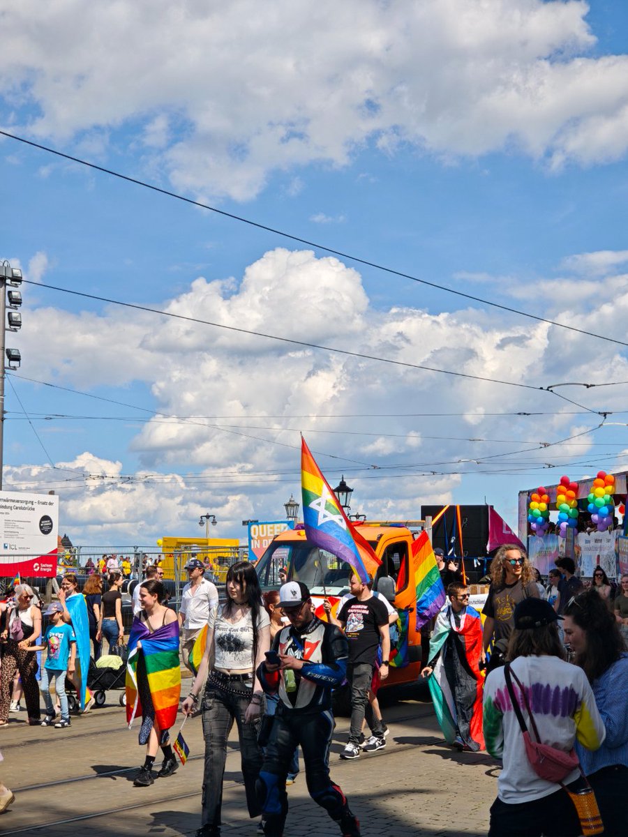 FetteLatte's tweet photo. Dresden Pride 2026
#CSDDresden #DD0606 https://t.co/QAX3C8jqWi