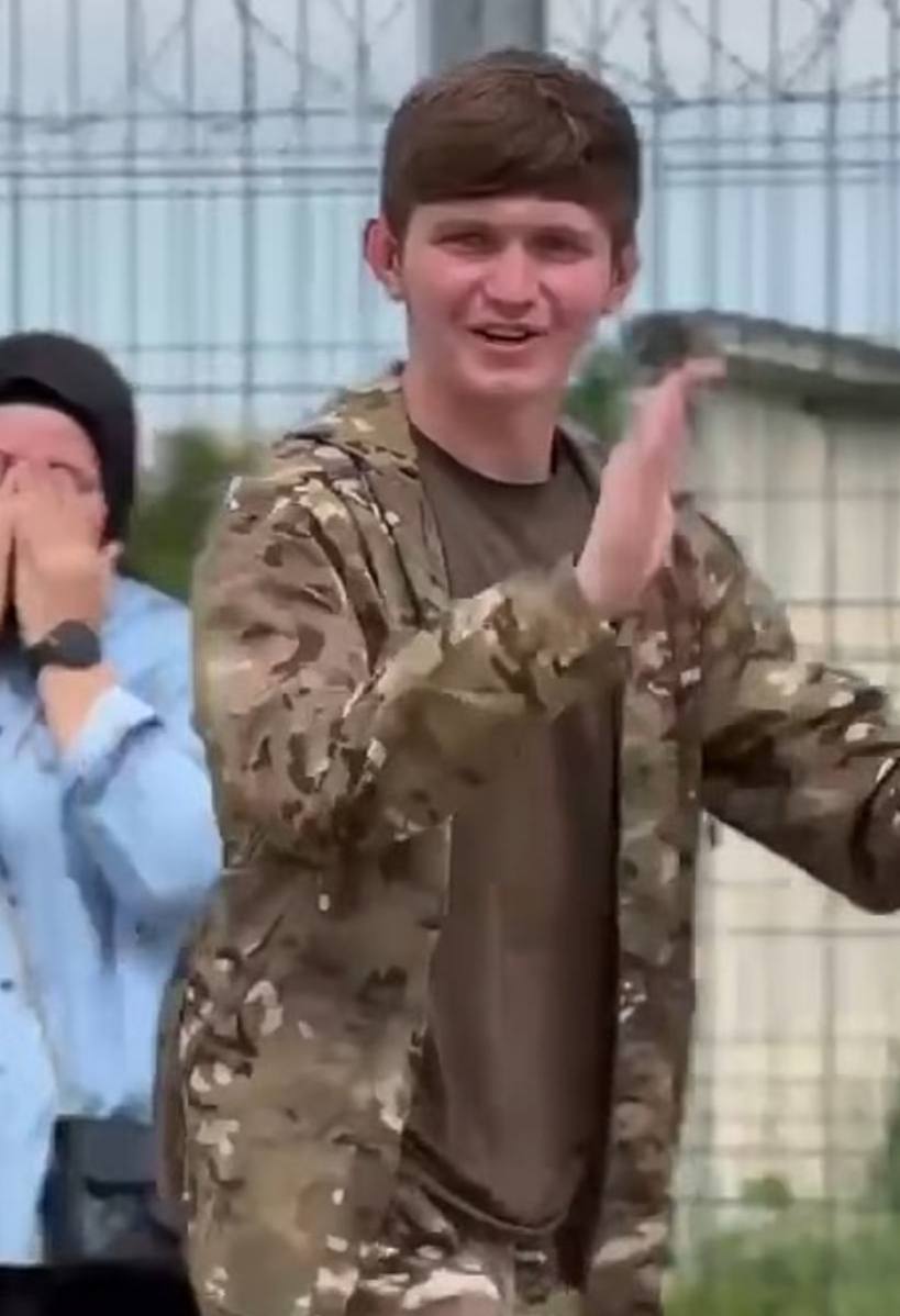 niyso_eng's tweet photo. Parents who once considered resisting the Russian occupiers in the Caucasus to be suicide, today are forced to tearfully send their children off to slaughter — to die for those who reduced Chechnya to rubble. https://t.co/nQR81X9GBJ