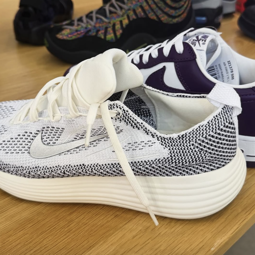 JustFreshKicks's tweet photo. FIRST LOOK: Nike Flyknit Runner 👀

🗓️ Spring 2027
💰 $100 https://t.co/mWCPz4fbN6