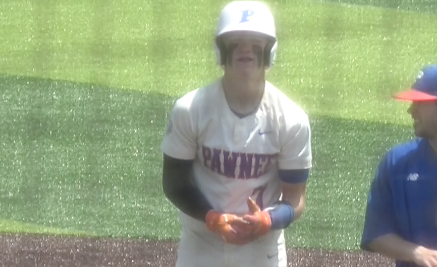 Channel1450com's tweet photo. Nokomis Hangs On Late Against Pawnee for First Sectional Title Since 1977
https://t.co/0h7YuV7yTF https://t.co/hcKtmzBTRR