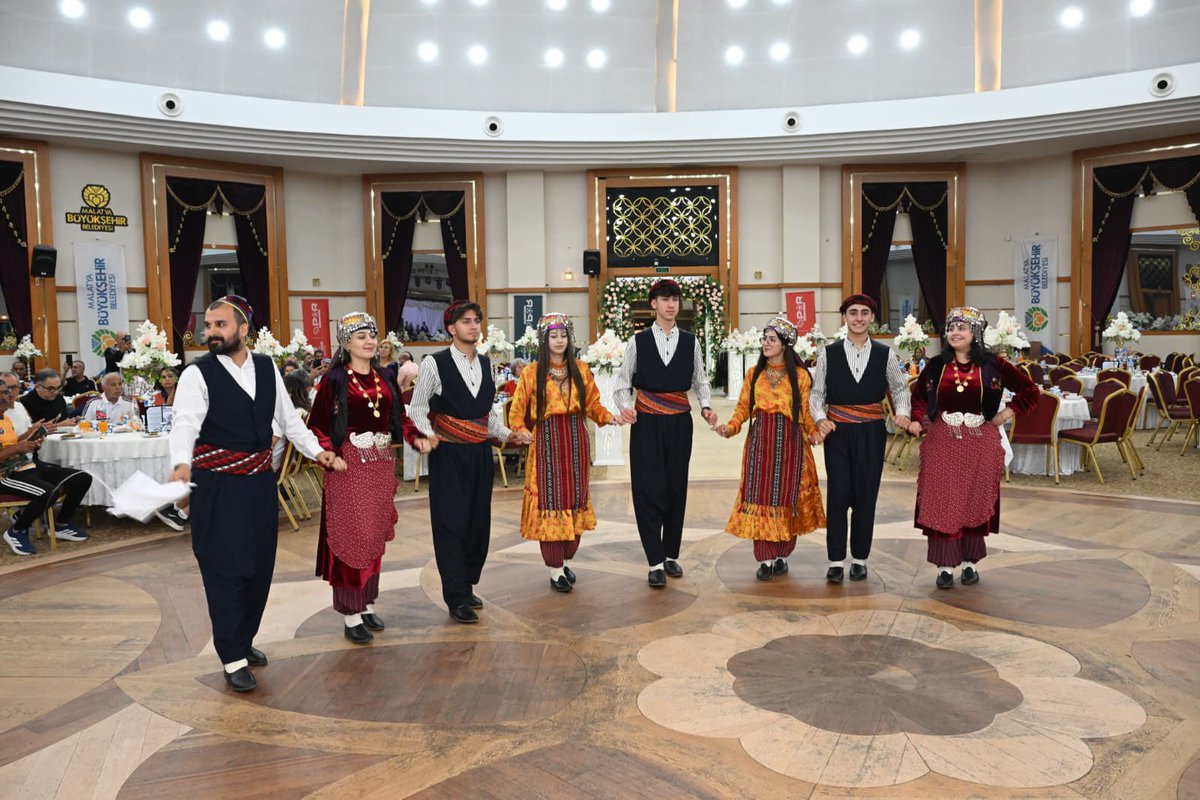 avbayramtaskin's tweet photo. Valimiz Seddar Yavuz, AK Parti Malatya Milletvekilimiz İnanç Siraç Kara Ölmeztoptak ve Büyükşehir Belediye Başkanımız Sami Er ile birlikte; 1. Uluslararası Malatya Arslantepe Yarı Maratonu’na katılan sporcularımızla akşam yemeğinde bir araya geldik.

Tüm sporcularımıza başarılar diliyorum.