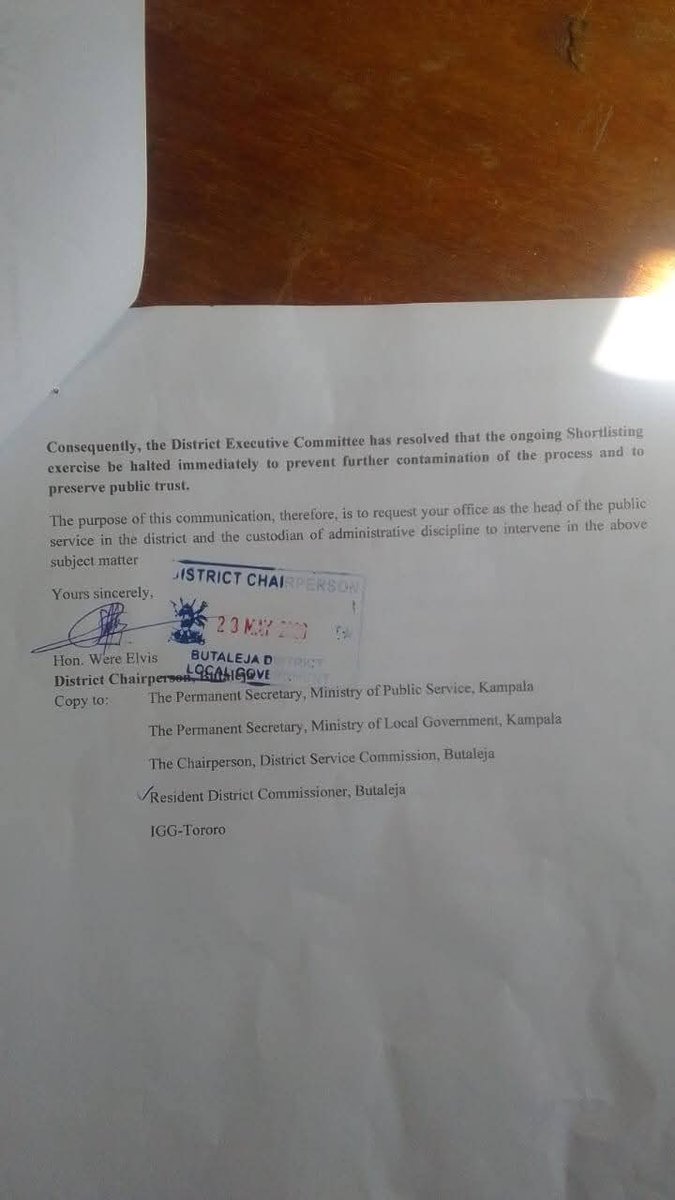 HiisamK's tweet photo. THE LCV &amp; DEC OF BUTALEJA ONE OF THE POOREST DISTRICTS PREFER TO RETURN OVER 2BN  &amp; COST UNEMPLOYED YOUTHS SEVERAL JOB OPPORTUNITIES BASED ON MERE SUSPICION THAT ONE OF HIS POLITICAL RIVALS WAS SPOTTED AROUND THE DSC PREMISES. 
ARE THESE POLITICIANS FOR THE PEOPLE OR THEIR EGOS! https://t.co/8oGdlp8gUM
