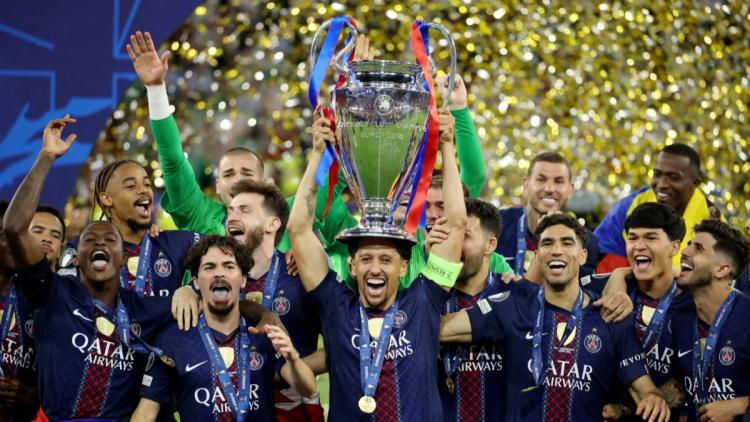 AllPaname's tweet photo. Quelle Ligue des Champions vous a le plus marqué émotionnellement ? 

La première ou la deuxième ? https://t.co/6In4F2wGTL
