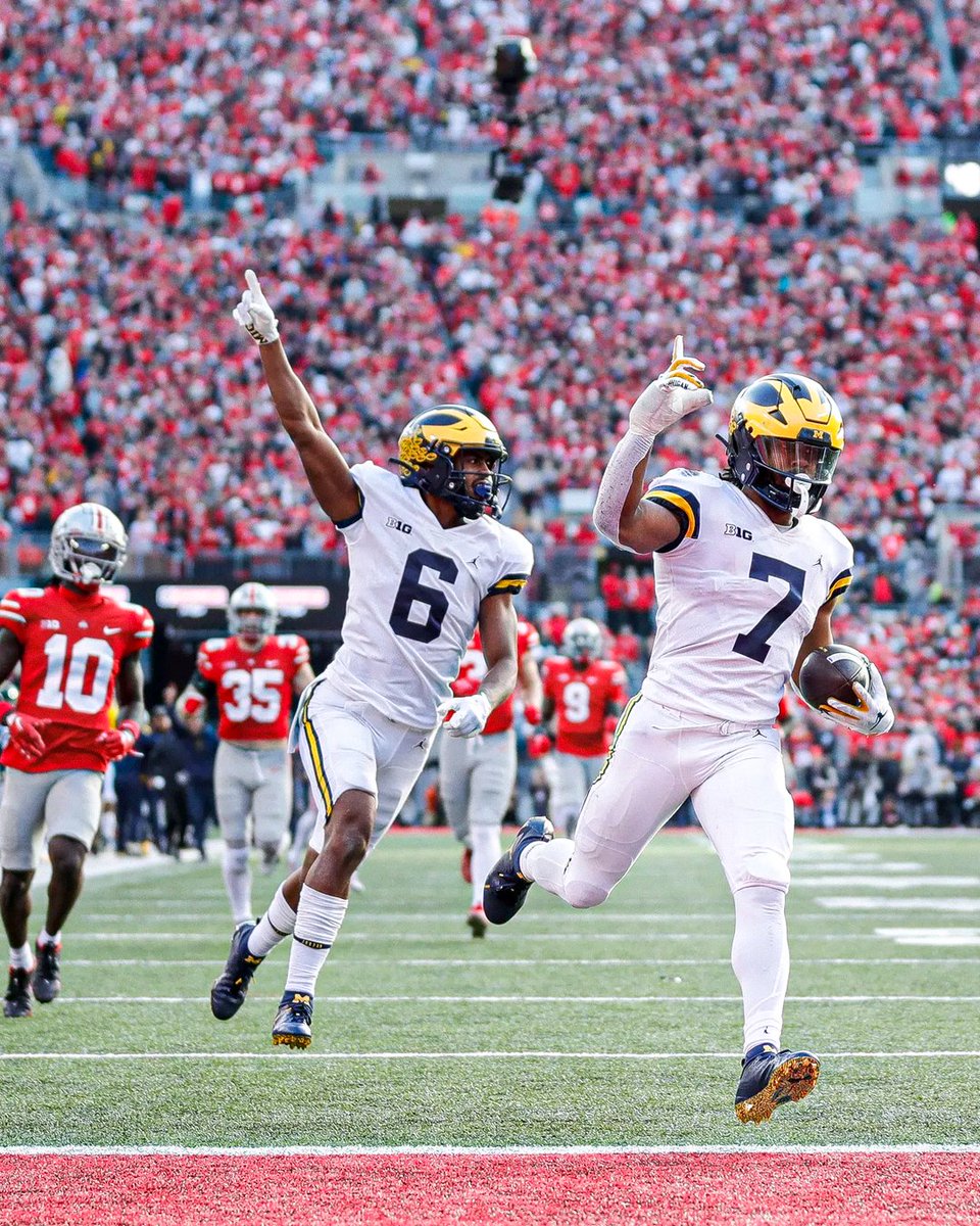 swankywolverine's tweet photo. Happy 6/7 everyone https://t.co/HOiy3tCIFh