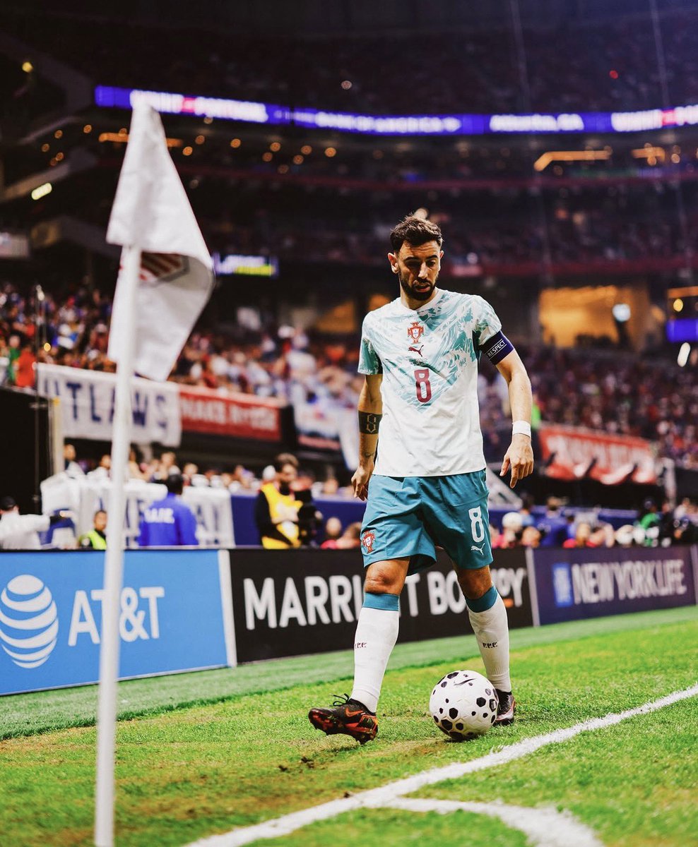 Utdtruthful's tweet photo. 🚨 FT: Portugal 2-1 Chile 

🇵🇹 Bruno Fernandes: 90 minutes, 1 goal. Diogo Dalot, 45 minutes. ❤️ https://t.co/7GtUoXVN0T