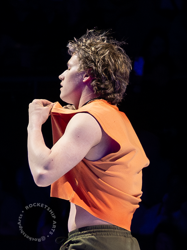 RocketshipArts's tweet photo. Ilia @the_quadg0d Malinin's entry at the start of the Stars On Ice Wenatchee show, 22 May 2026. https://t.co/JsEDvhvVJi