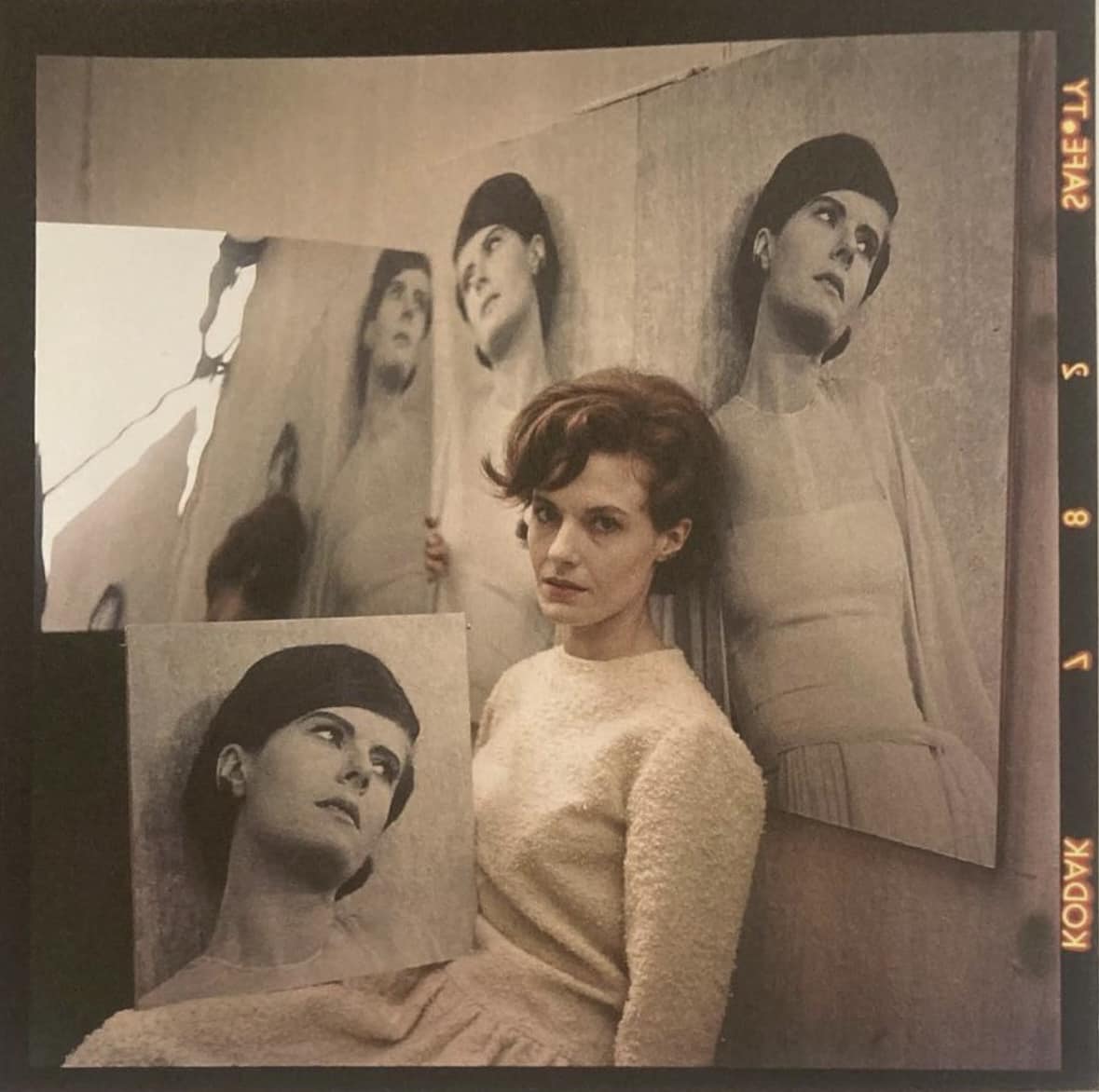 hiddenliburua's tweet photo. Delphine Seyrig.
📷: Agnès Varda (1961). https://t.co/AgJpIub4pZ