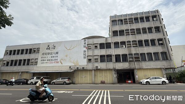 mercyeswan's tweet photo. 加味五寶散是臺灣人共同記憶，起家厝開價3億見證品牌價值，企業轉型令人期待 #加味五寶散 #製藥大廠 #起家厝
https://t.co/2enzZo8ruO https://t.co/fQAHgUybAG