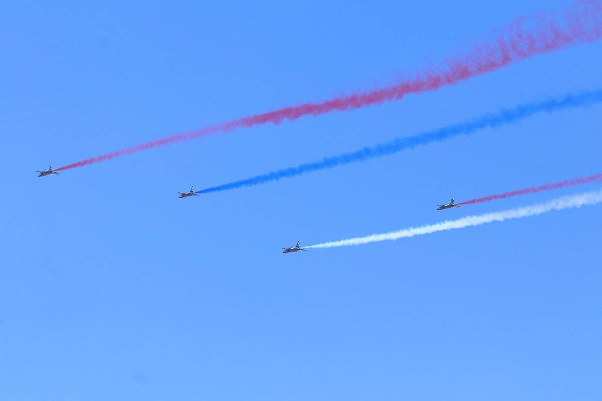 somat_ta's tweet photo. Space Challenge 2026 in Seoulで撮ったBlack Eagles
やはりカラースモークは反則だと思う
これが通常なんだよな~
#BlackEagles
#블랙이글스
#T50
#T50B
#T_50
#T_50B
#ROKAF
#SpaceChallenge
#SpaceChallenge2026
#SeoulAirbase
#RKSM https://t.co/7wf5r4Cnha