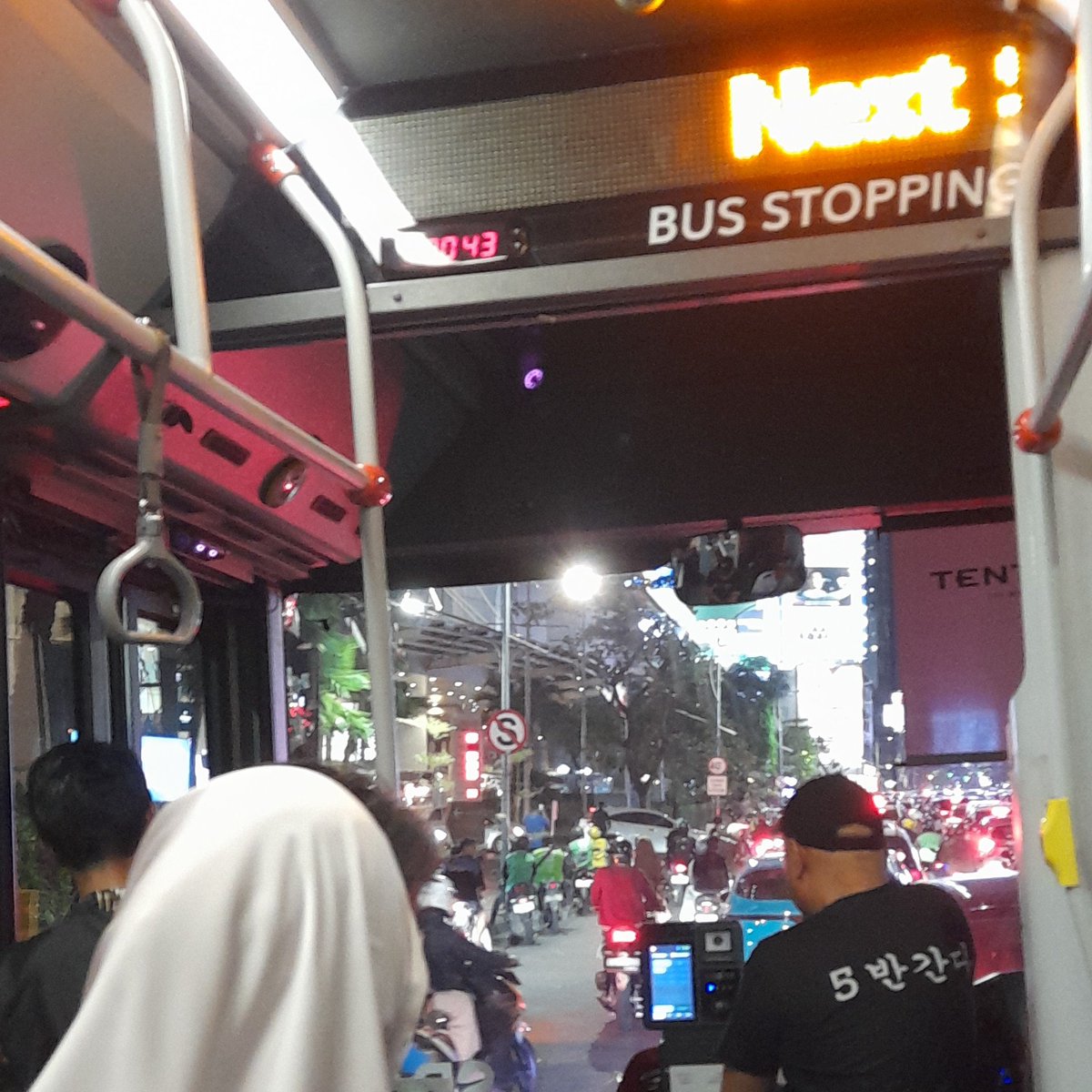 hellosaann's tweet photo. adegan awal Juni yg banyak melamunnya https://t.co/z8Eg6IfYJz