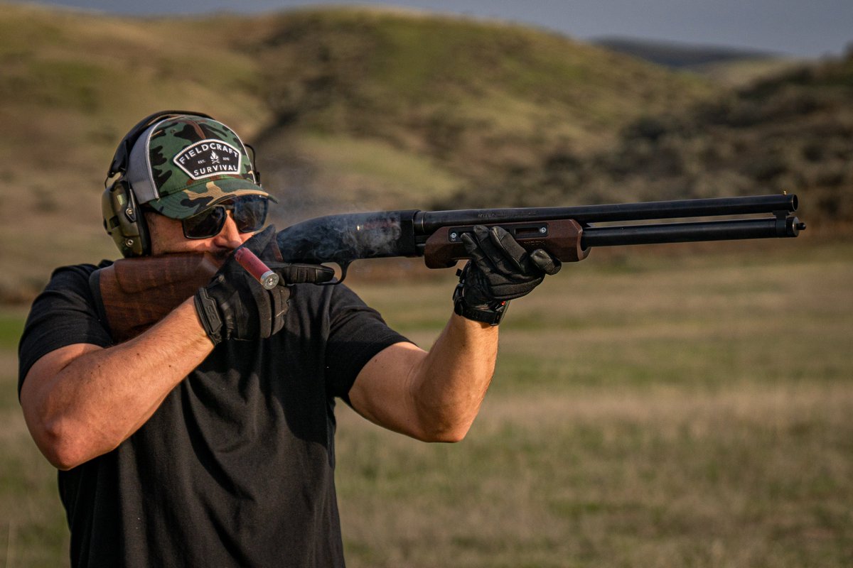Mossberg tweet media