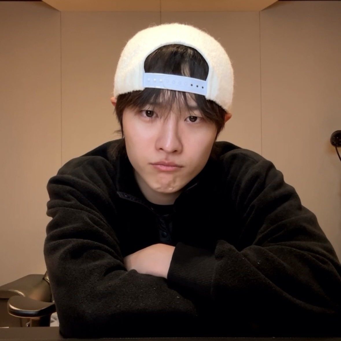 moodzuniverse's tweet photo. 휴... 너무 보고 싶다...ㅜ

#조승연 #woodz #우즈 https://t.co/BGfgcXhIGz