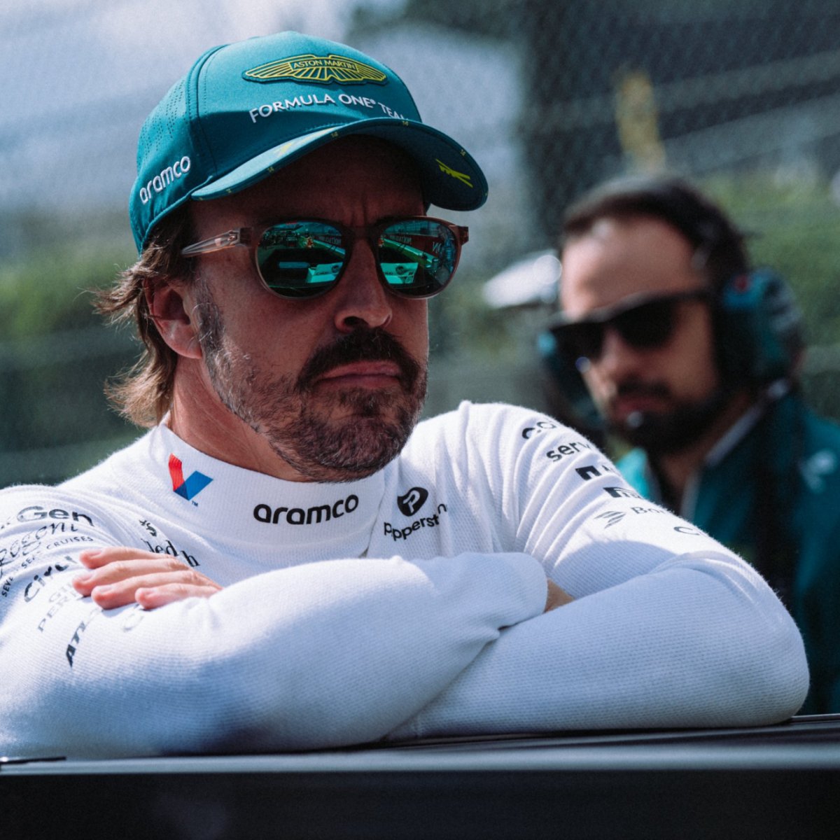 Nachez98's tweet photo. ‼️ Alonso vuelve a hablar de la normativa:

"Si ya estamos hablando de cambiar los motores para 2027 creo que deja claro que la normativa no es buena"

"Muchos lo piensan pero no todos lo hacen público"

❓ "Solo tenemos que hacer que nuestro coche sea el más rápido hasta 2030"

📰 Motorsport España