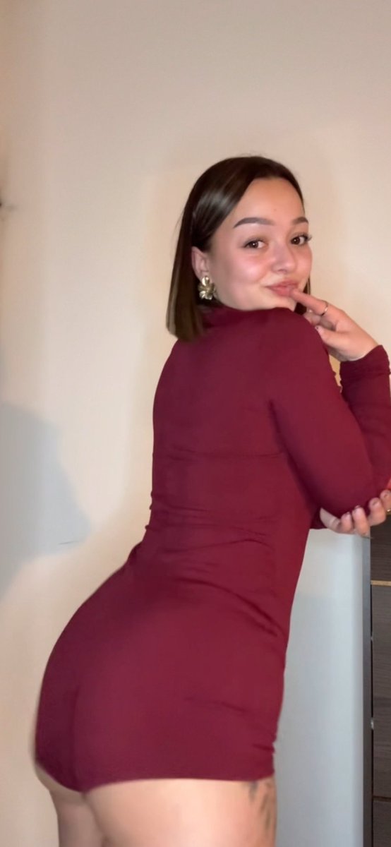 lenablxx's tweet photo. Pourquoi aucun homme accepte de me parler je comprend pas, ça me rend triste… https://t.co/FrvTBev5cy