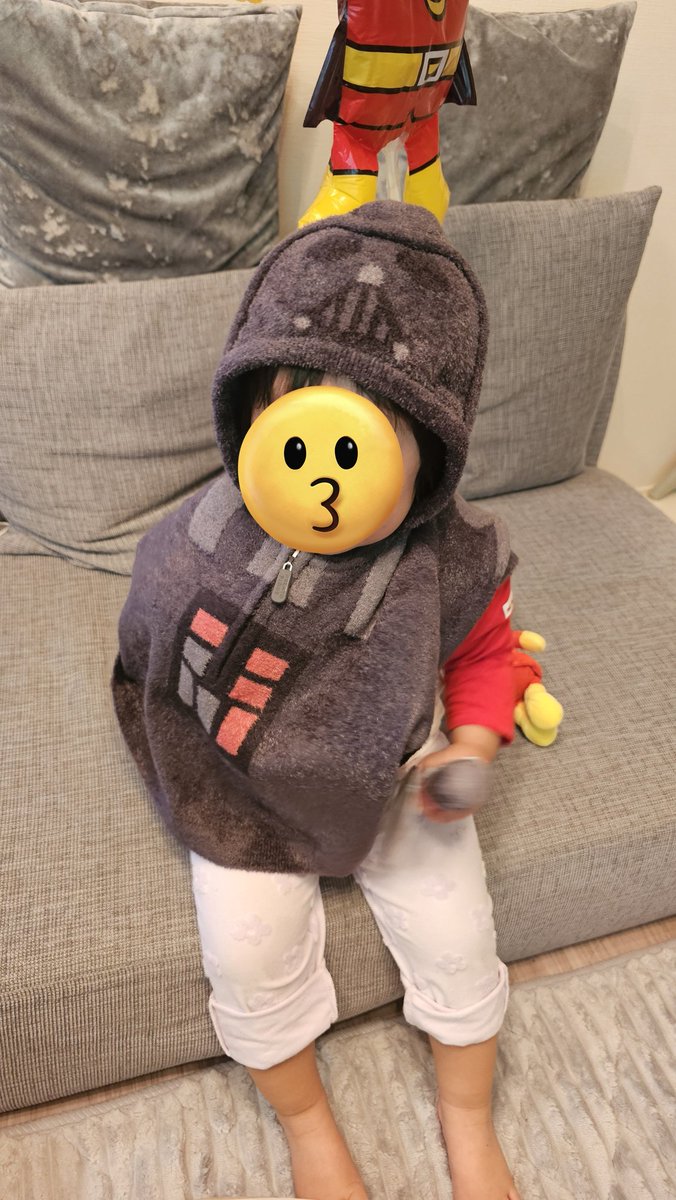 beard_Father's tweet photo. 目当てのダース・ベイダーポンチョ買えました https://t.co/1e2pRx5hi7