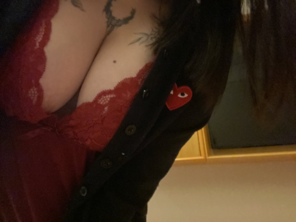 xxbb159012's tweet photo. 有一次发情了 打开相册准备看着你的照片自慰 结果裤子还没脱 眼泪先掉下来了 https://t.co/OmydgwIevg