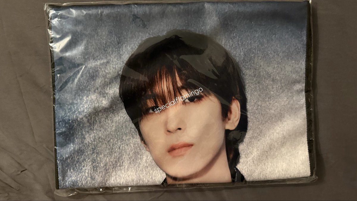 specialflamingo's tweet photo. #wts Towel Seventeen Right Here Japan Wonwoo

💸 370k (negotiable tipis)
❕tidak pernah dipakai dari awal beli, not for sensitive buyer

feel free to ask by DM🤍 https://t.co/1jbxAn1N04