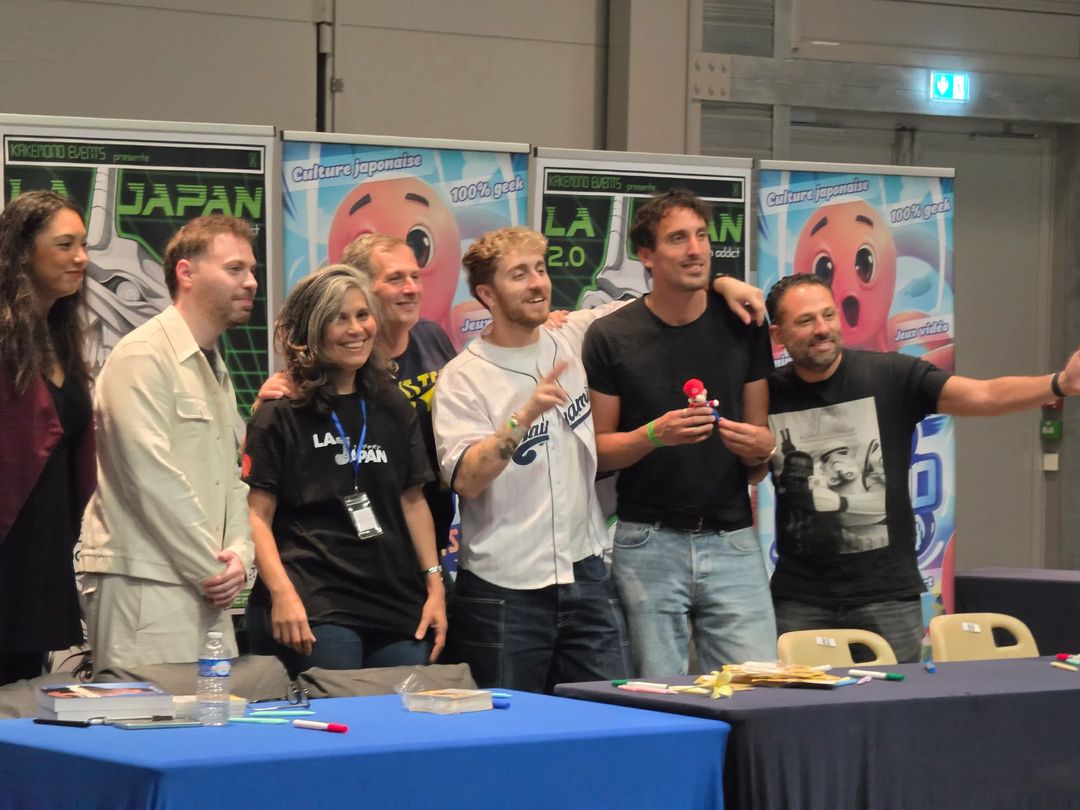 AnotherCastle85's tweet photo. J'ai pu rencontrer enfin en vrai #lateamlerespawn , ils sont vraiment adorables, merci @Marcuszeboulet @JulienTellouck @Shyvahna @NormanGenius @Newtiteuf @universdesora je vous adore 🥰🥰🥰
Et merci aussi à Walid, un autre fidèle de LaTeam 🥰
#lajapanstrasbourg #anothercastle85 https://t.co/ZjAA42ZhGi