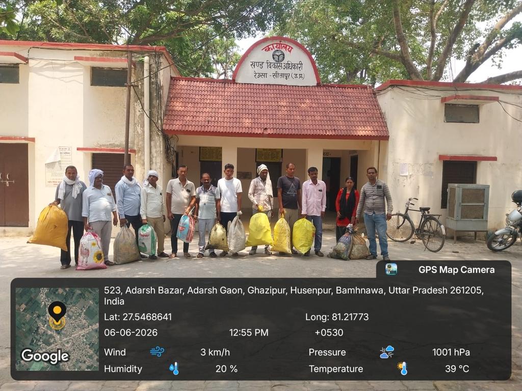 CdoSitapur's tweet photo. #PlasticMuktSitapur | जनपद सीतापुर में प्लास्टिक मुक्त अभियान
भारत सरकार के सेवा, सुशासन एवं गरीब कल्याण के 12 वर्ष पूर्ण होने के उपलक्ष्य में संचालित जनकल्याण एवं जनजागरूकता अभियान के अंतर्गत आज जनपद सीतापुर की समस्त ग्राम पंचायतों में प्लास्टिक मुक्त अभियान चलाया गया।
अभियान के दौरान 2119 किलोग्राम प्लास्टिक अपशिष्ट एकत्रित किया गया तथा ग्रामीणों को सिंगल यूज़ प्लास्टिक के दुष्प्रभावों के प्रति जागरूक करते हुए स्वच्छता एवं पर्यावरण संरक्षण का संदेश दिया गया।
एकत्रित प्लास्टिक अपशिष्ट का वैज्ञानिक प्रसंस्करण एवं पुनर्चक्रण सुनिश्चित किया जा रहा है।
#SwachhBharat #PlasticFreeIndia #Sitapur #JanBhagidari #EnvironmentProtection