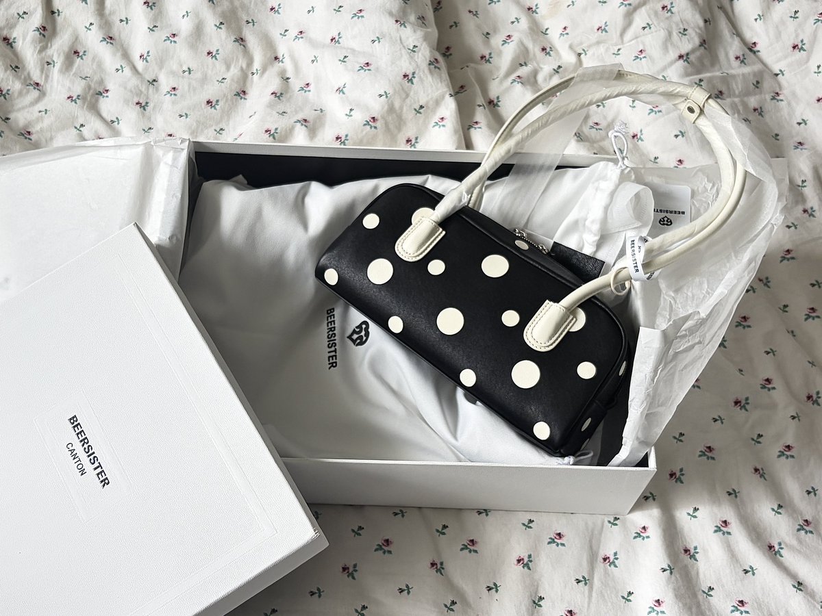ooumsgh's tweet photo. new bag https://t.co/S8Q5rvdJvs